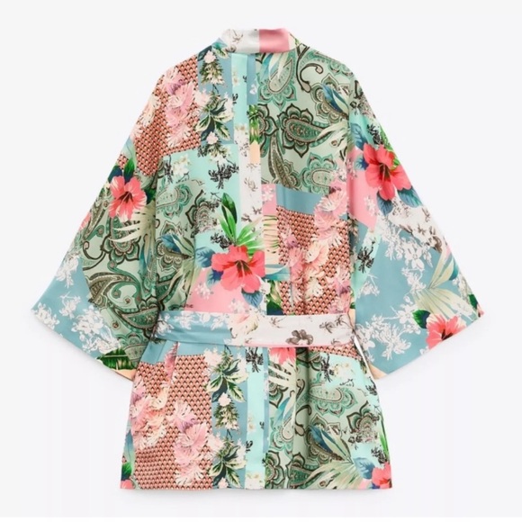 ZARA printed belted kimono *BLOGGER FAVE* - Picture 2 of 12